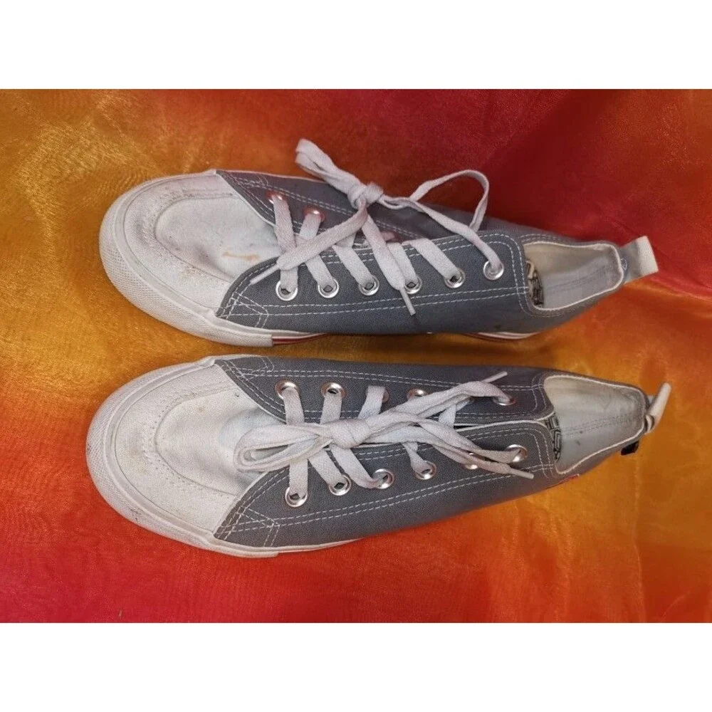 SKICKS Ohio State Low Top Gray Canvas Sneakers Men’s 7 Women’s 9